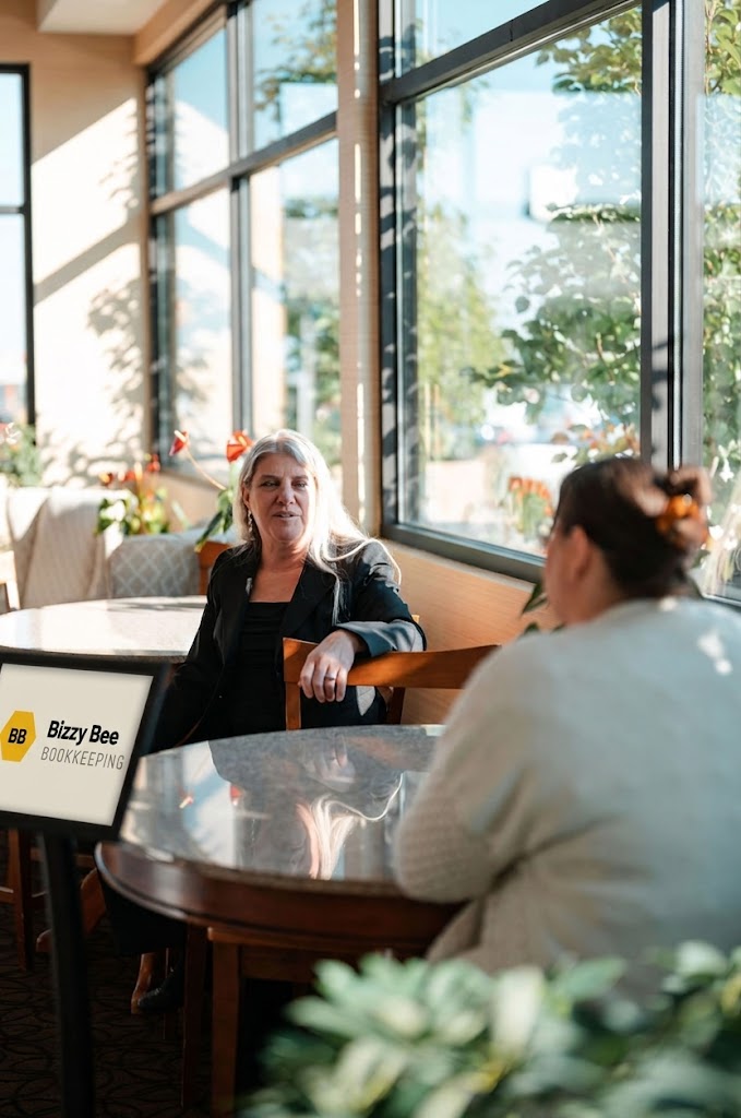 Leslie, founder of Bizzy Bee Bookkeeping